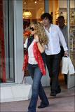 Paulina Rubio shopping candids