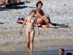 Hermosas Nenas en Playas Nudistas Parte 2