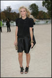 th_30758_Tinsley_Mortimer_2008-10-01_-_arrives_at_the_Christian_Lacroix_Show_122_48lo.jpg