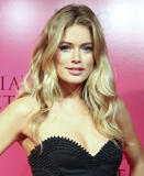 th_92371_Doutzen_Kroes_Victorias_Secret_Fashion_Show_After_Party_in_NY_November_19_2009_01_122_559lo.jpg