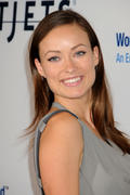Olivia Wilde Shows Off Her Legs