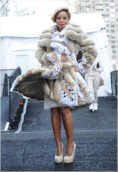 th_176525687_Mary_J_Blige_NY_Fashion_Week1_SPL_122_70lo.jpg