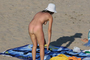 Voyeur of Naked Beach Sluts 01 x75-g1knh8l4wp.jpg