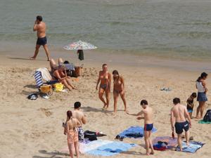 Spying Girls Topless On Beachw3ula857wq.jpg